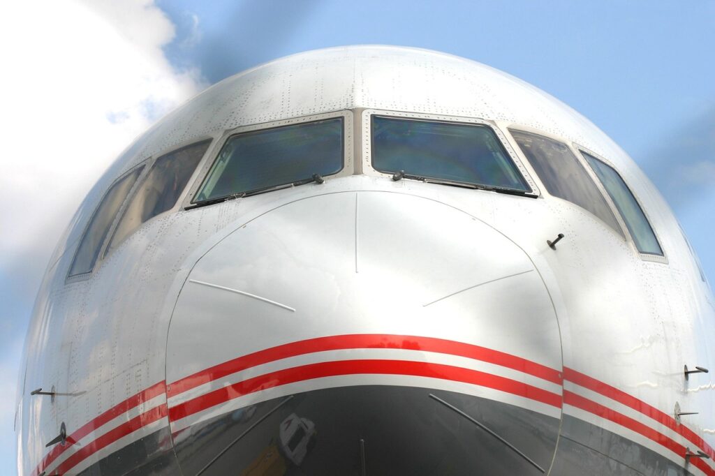 Transporte internacional aéreo de mercancías: solución clave para envíos urgentes